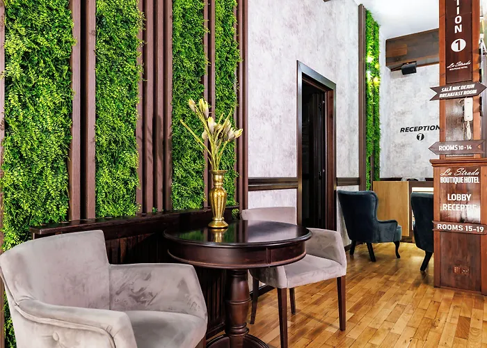 La Strada Boutique Villa